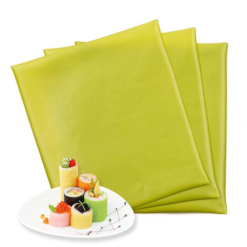 Lenzuola colorata di mamenori, arancione, giallo, verde, rosa, lenzuola di creme di soia per sushi a rotoli.