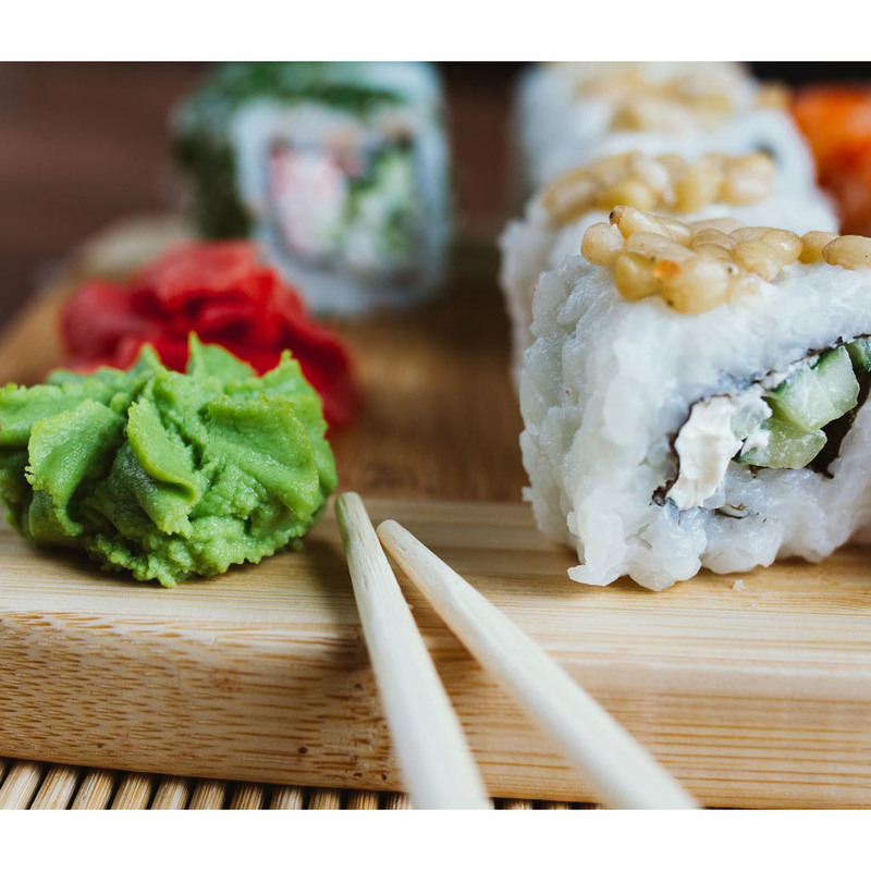 Wasabi in polvere premium giapponese varietà Hokkaido, fatto solo con la radice principale e essiccato a vapore per un sapore autentico