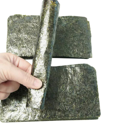 Alga verde scuro Nori Sushi sano delizioso naturale di 21cm x di 19