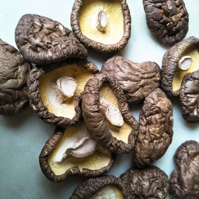 Funghi Shiitake secchi di prima qualità sani nutrienti deliziosi