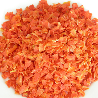200% Vitamina A Patatine di carota secca Flakes di carota disidratate 3*3MM