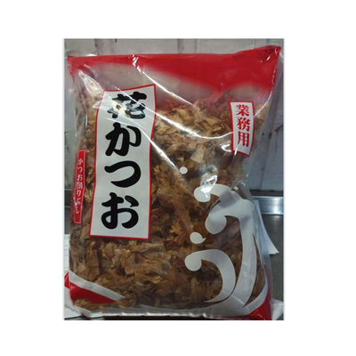 Marrone chiaro Katsuobushi secco Bonito Flakes Delicatezza tradizionale giapponese
