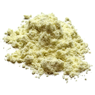 Wasabi piccante in polvere, confezione verde chiaro, in una busta sigillata