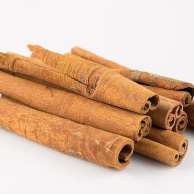 Bastoni di cannella essiccati per tè e spezie