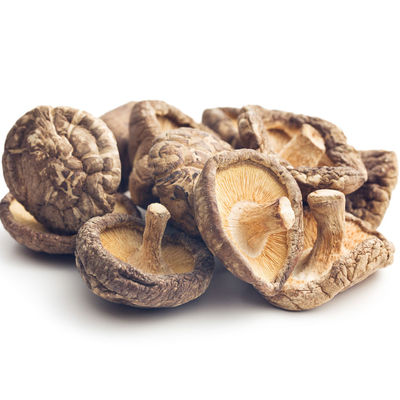 Stili di funghi secchi: funghi shiitake per cucinare e per la salute